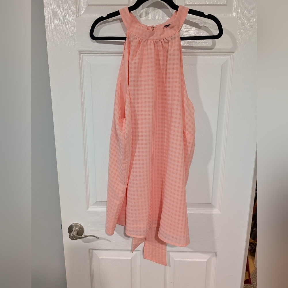 NWT Torrid Impatient Pink Clip Chiffon Mock Neck Halter in Size 3 / 22-24 - Picture 2 of 10
